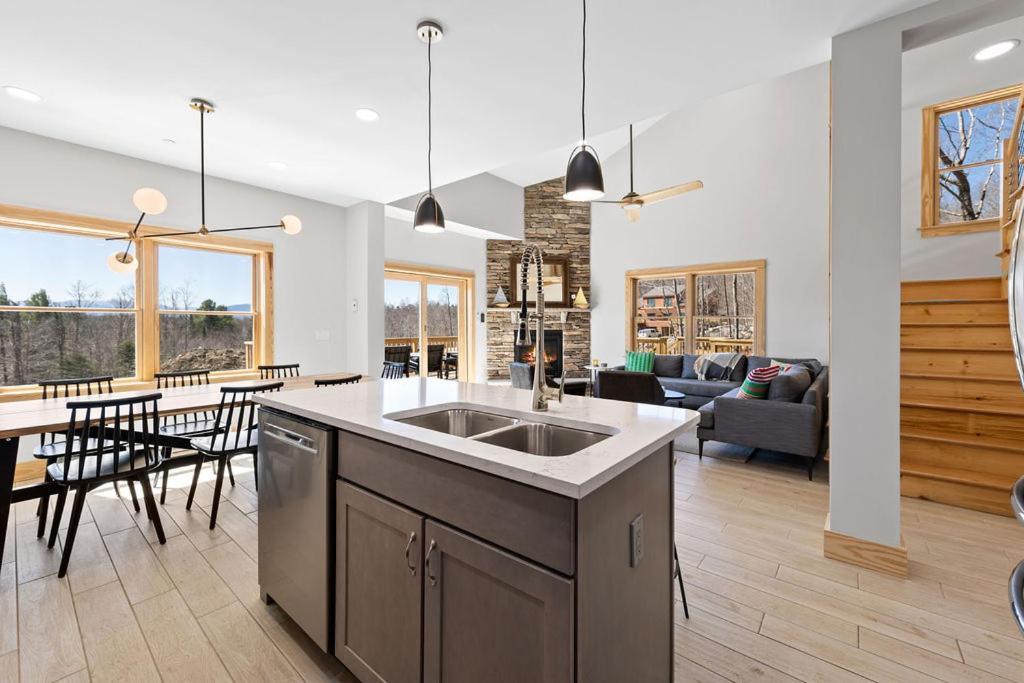 Gorgeous New Build Whiteface Club Resort Lake Placid Ngoại thất bức ảnh